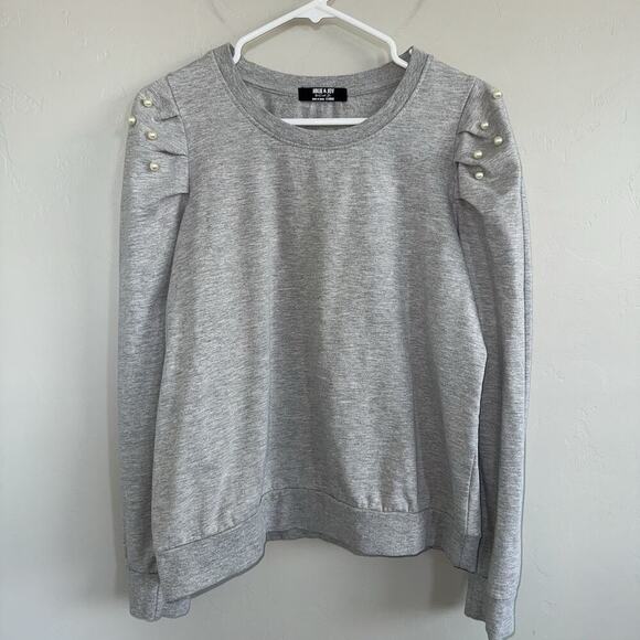 Jolie & Joy Gray Pullover Sweatshirt Woman’s Size XL Pearl Shoulder Accents - Picture 1 of 8